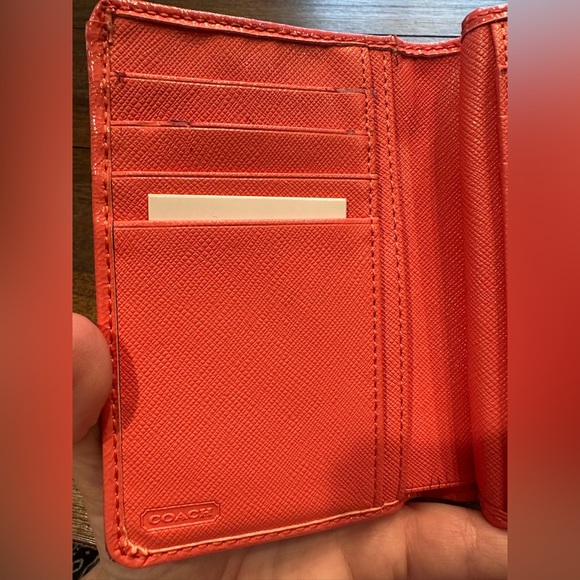 Coach Signature Wallet - Picture 5 of 5